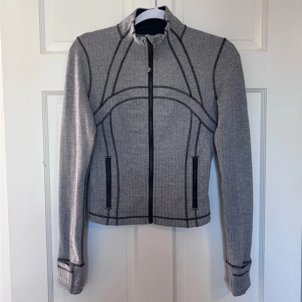 Defined Cropped Jacket - Picture 1 of 5